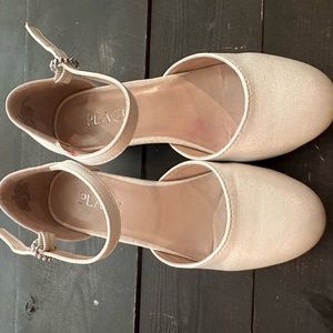 Girls dress shoe with small heel